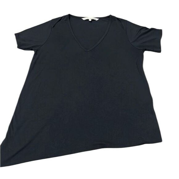 Rachel Roy cute szS black SS angled hem tshirt w/shoulder slits GUC - Picture 1 of 11